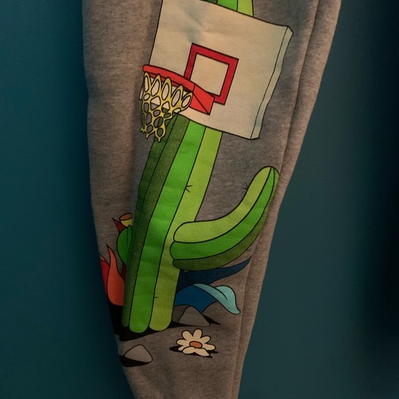 ChinatownMarketXDabsmyla collaboration sweatpants. - Picture 4 of 8